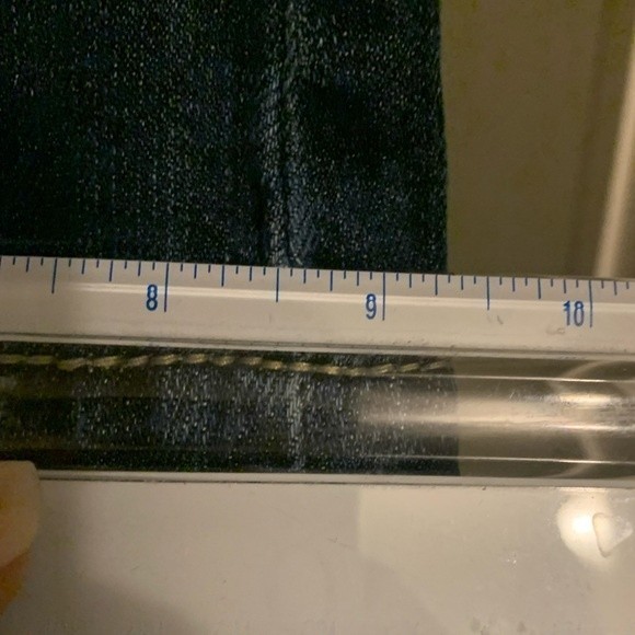 a.n.a. Low Cut Distressed Bell Bottom Jeans Dark Wash, Embroidered Pockets Sz 4P - Picture 5 of 9